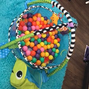 Infantino 3-in-1 Grow with me ActivityGym&Ball Pit